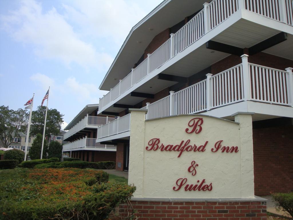 Bradford Inn And Suites Plymouth Exterior photo
